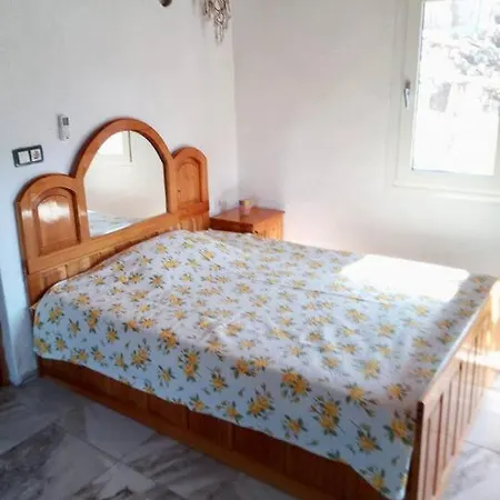 Kizilagac'ta Kucuk Ev Feriehus